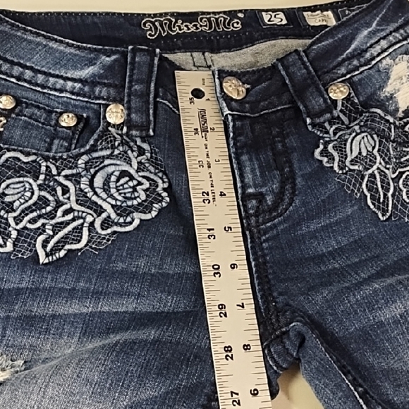 Miss Me Blue Ankle Cropped Capri Stretch Jeans with Embroidery Raw Hem - Picture 13 of 16